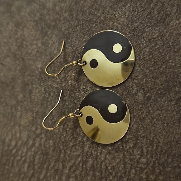 VTG Brass Yin Yang Dangle Hook Earrings - Picture 2 of 5